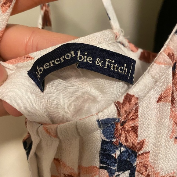 COPY - Beautiful Abercrombie & Fitch Mini Cami Dress Woman’s Petite White Floral - Picture 3 of 8